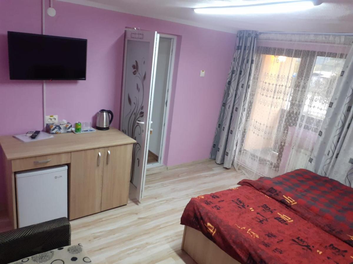 Casa Sofia Hotel Târgu Jiu Стая снимка