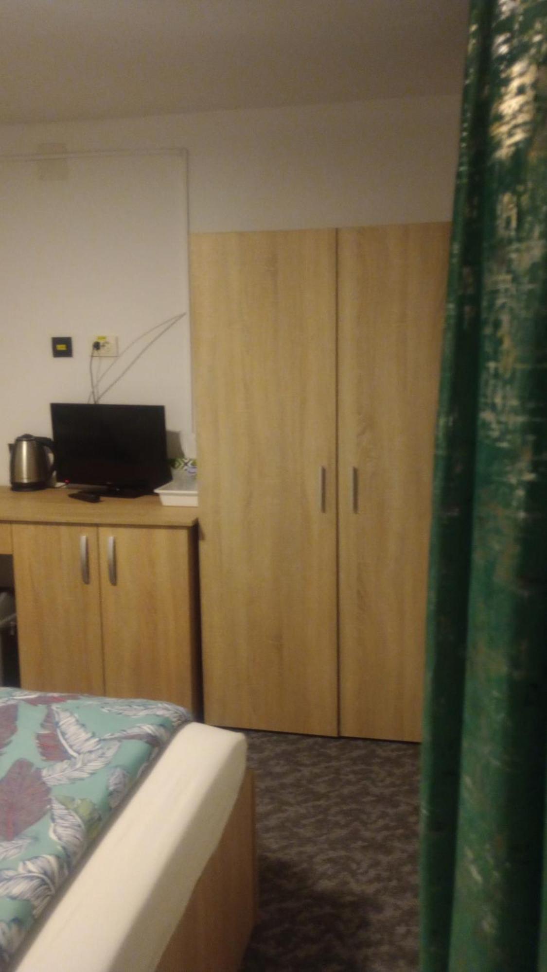 Casa Sofia Hotel Târgu Jiu Екстериор снимка