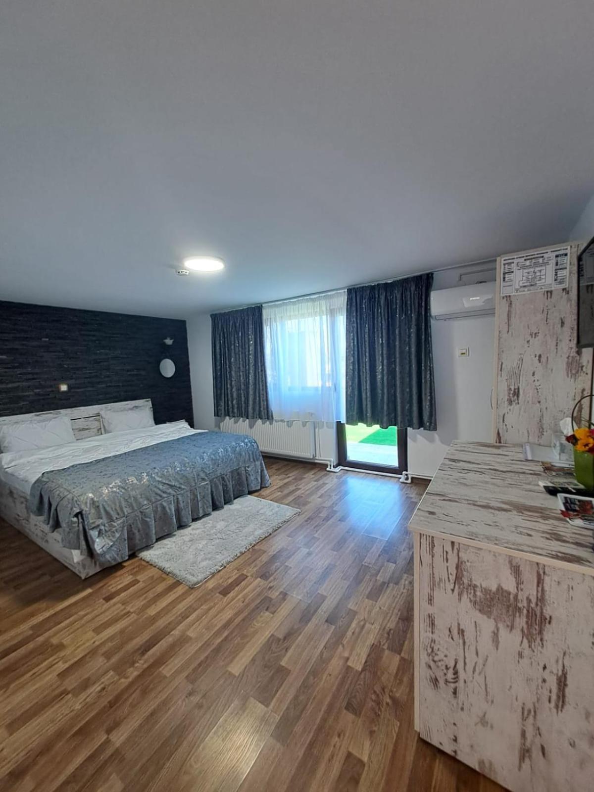 Casa Sofia Hotel Târgu Jiu Екстериор снимка